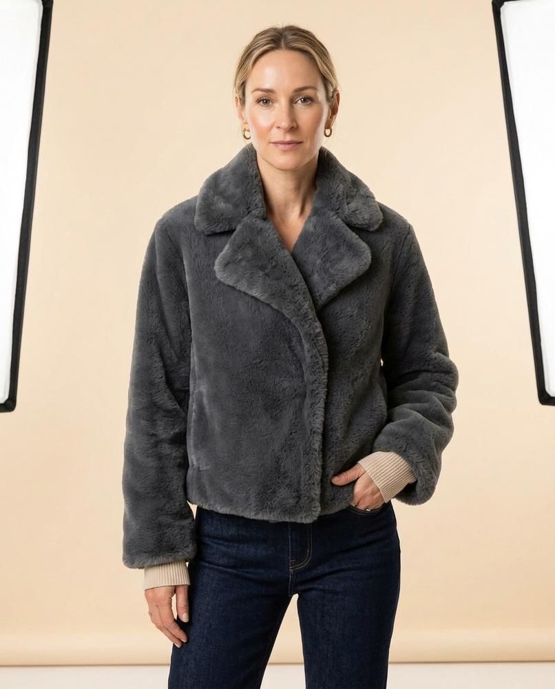 Madline24 - Vasol | Plüschige Kurze Jacke Damen