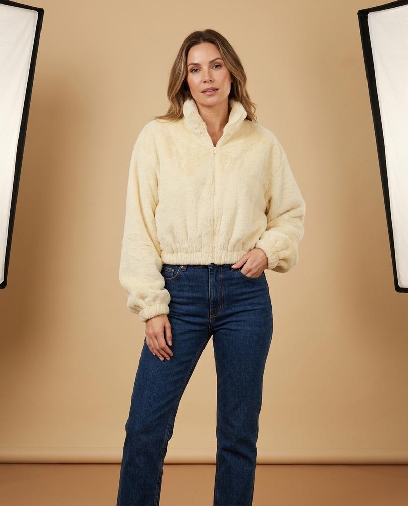 Madline24 - Alser | Kurz Geschnittene Plüsch Jacke Damen